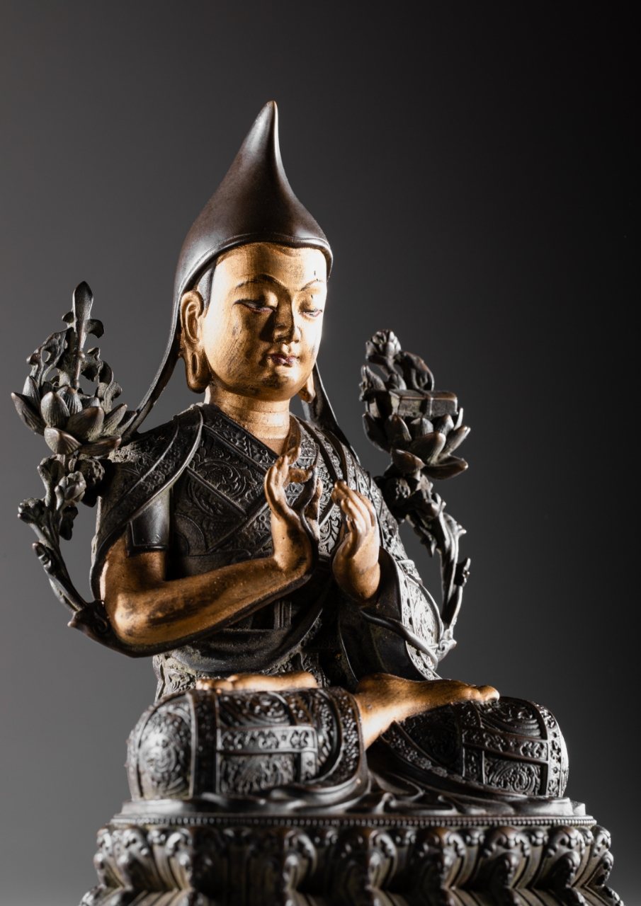 Seated master