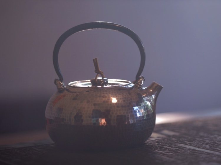 Silver kettle
